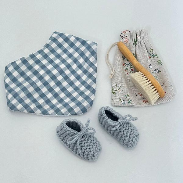 Blue brush dribble bib and booties set