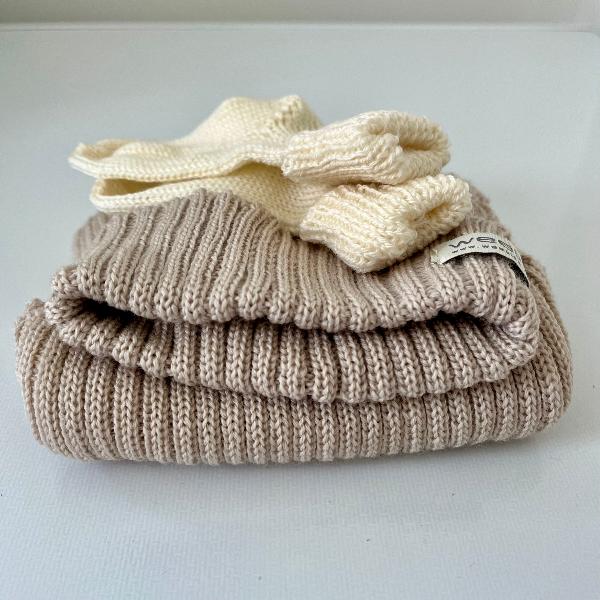 Oatmeal-merino-knit-baby-essential-set