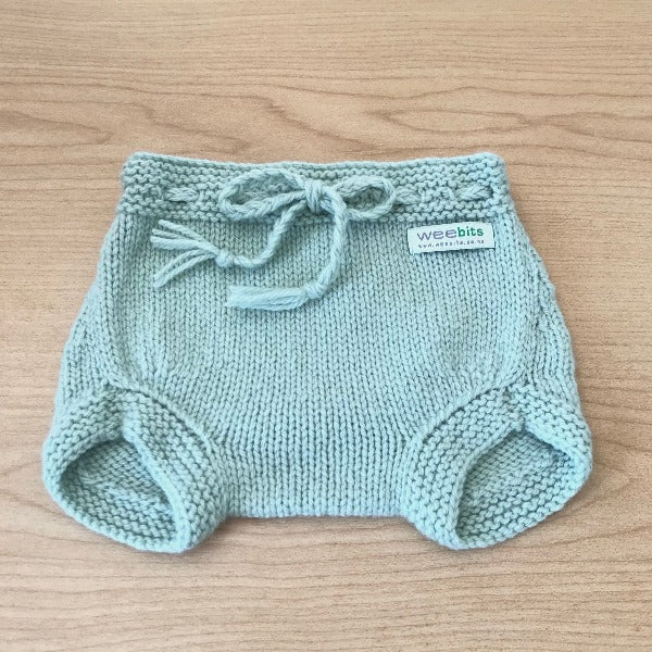 Over nappy pants in mint