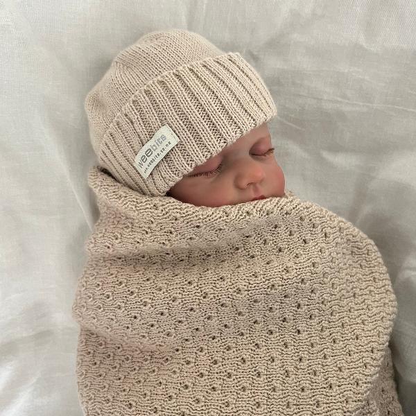 Sand wrap and beanie set