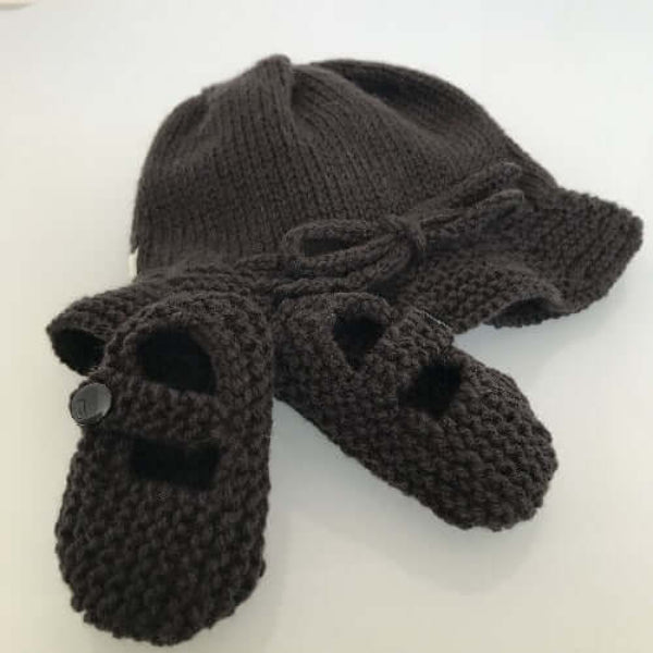 Chocolate Brim Hat and Baby Mary Janes Set