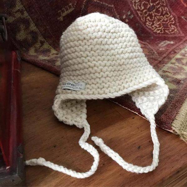 hunky knit baby hat in Natural