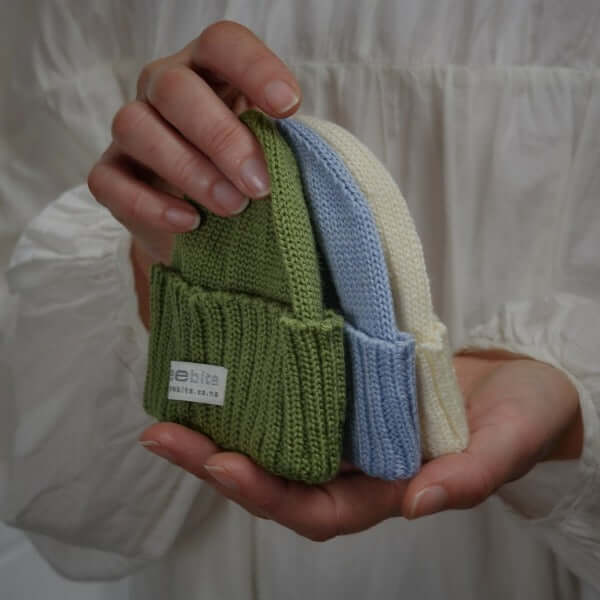 Colour range of the newborn beanie