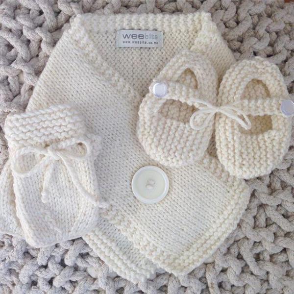 Natural baby button scarf