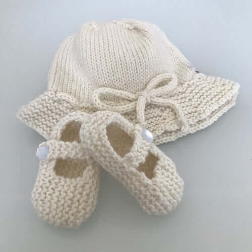Natural brim hat and baby Mary Janes