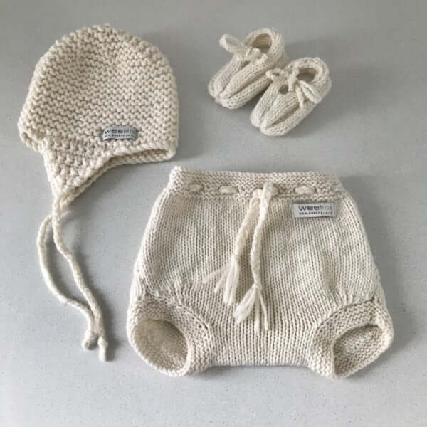 Natural chunky hat, over nappy pants and loafers