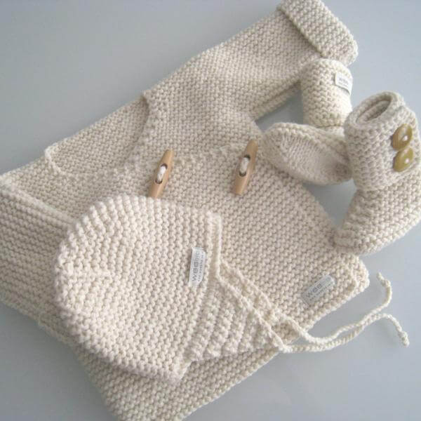 Natural chunky knit gift set