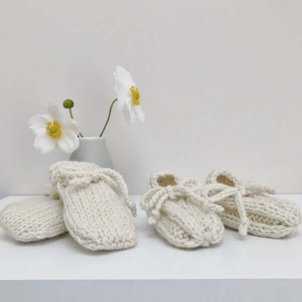 natural baby mittens and loafers set