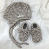 Oatmeal baby hat and booties set