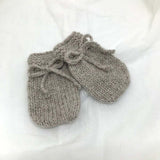 Oatmeal baby mittens