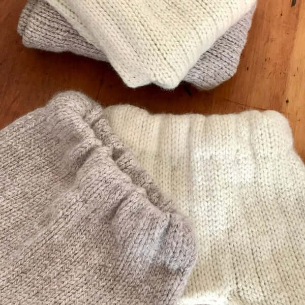 Set of baby leggings