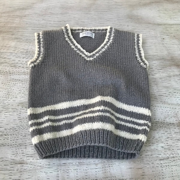 V-Neck-Vest in mushroom with natural stripe